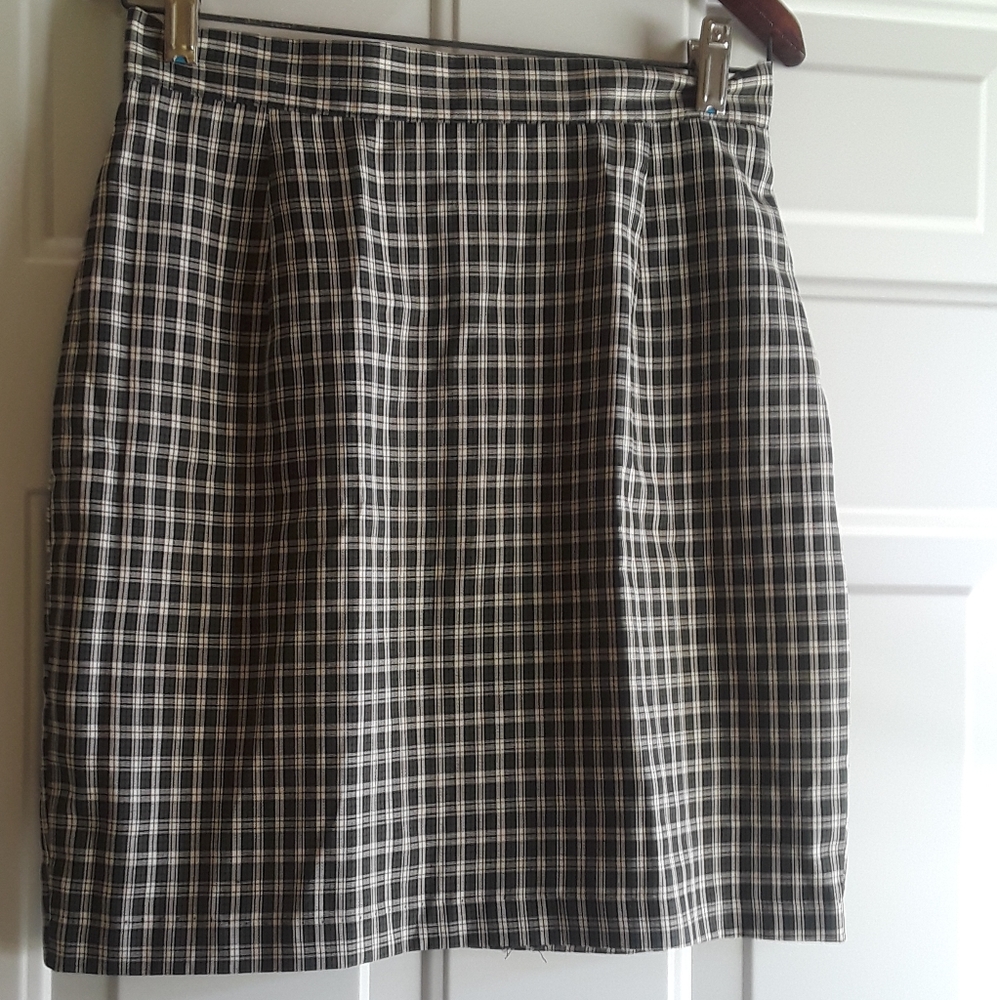 Women's Green White Checked Skirt Size Medium